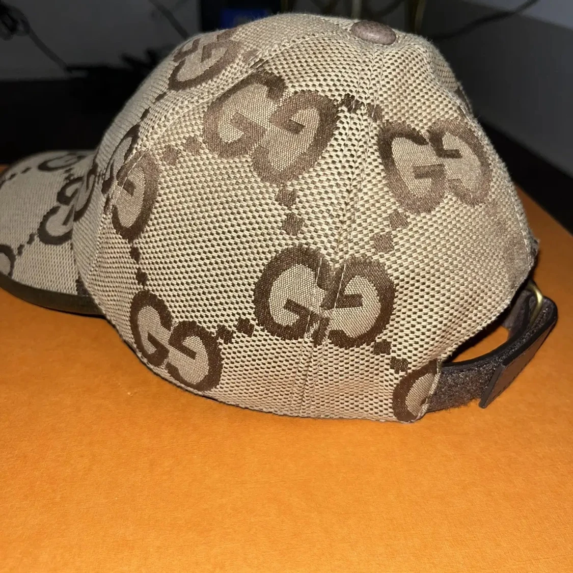 Beige keps med GG-mönster - 92