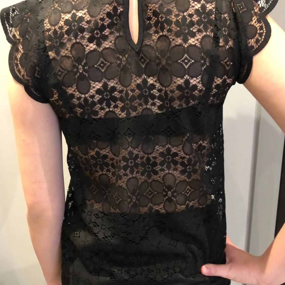 Svart spetströja - 90