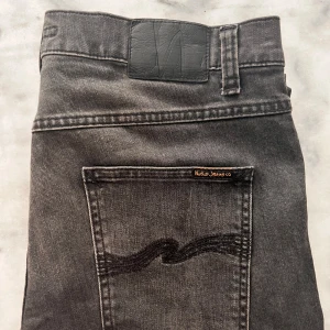 Nudie jeans Lean Dean  - Säljer dessa skit snygga nudie jeans i modellen Lean Dean. Storlek 33/32 inga defekter🔥🔥