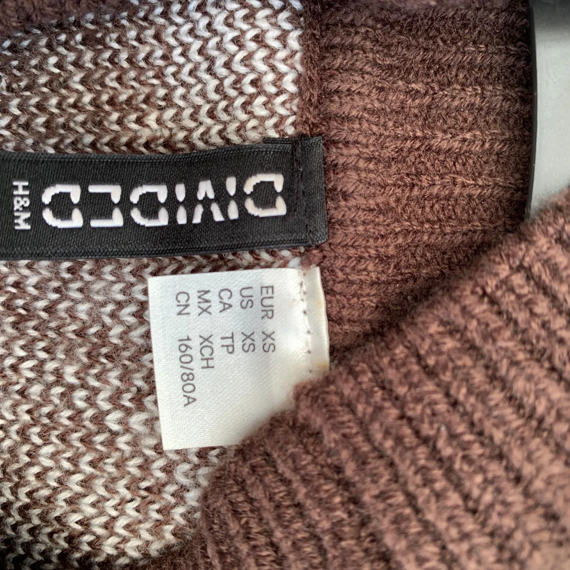 Mönstrad stickadtröja - 90