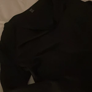 Satin blus  - Satin blus i nyskick 