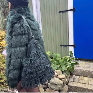 Pälsjacka - Supersnygg grön pälsjacka!