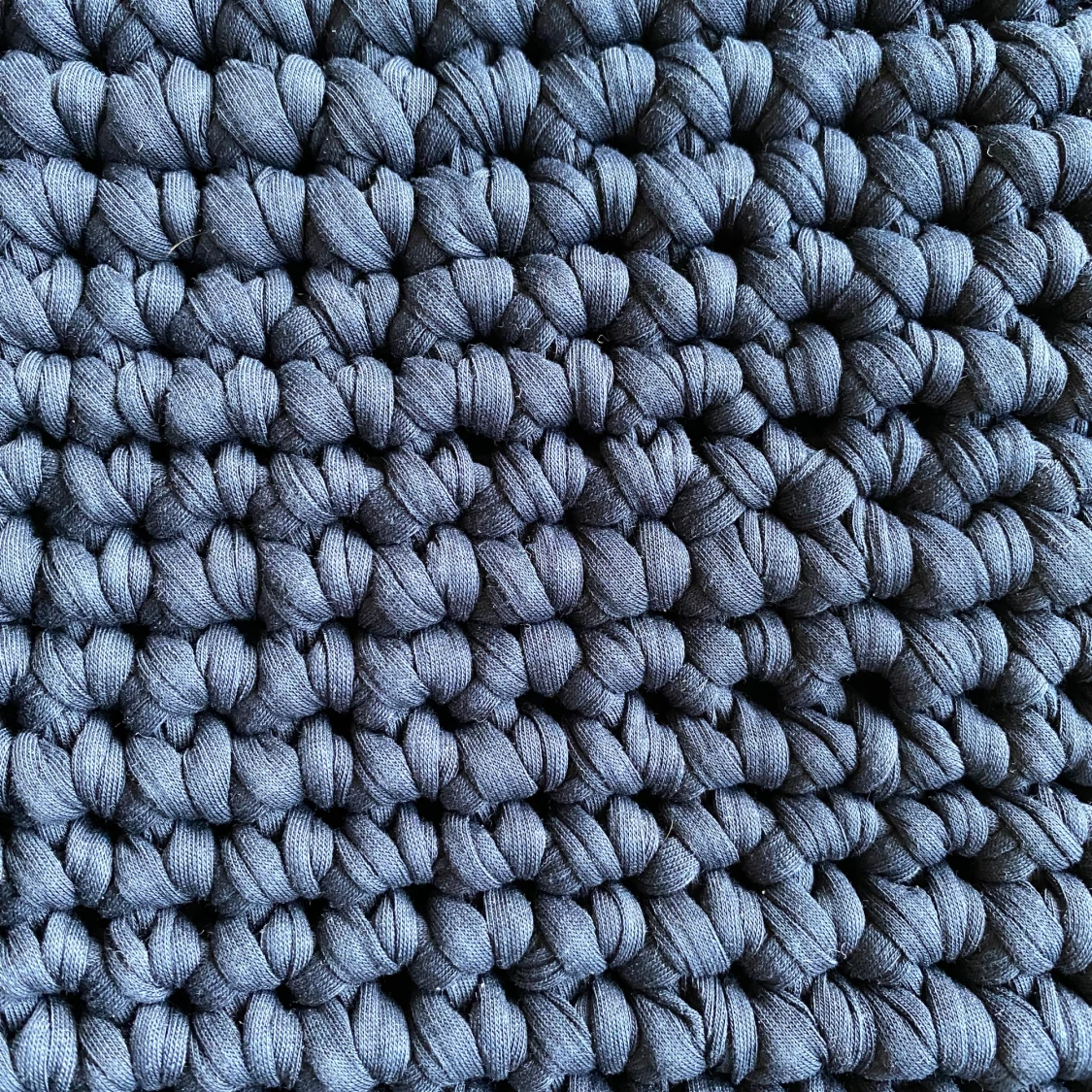 Mörkblå stickad datorväska - 2