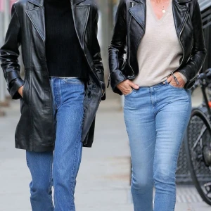 Vintage skinnkappa  - Så så snygg skinnkappa köpt i vintage-butik i England. Perfekt skick! Använd men inga skador eller synliga slitningar 