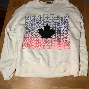 Dsquared2 - Fin tröja som tyvärr inte kommer till användning pågrund att den e för stor 