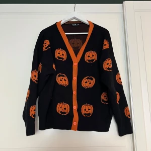 Halloween kofta - Oanvänd, mer som en XL 