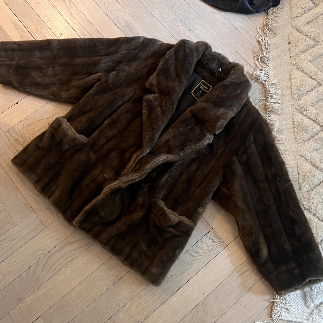 faux fur jacka - 90