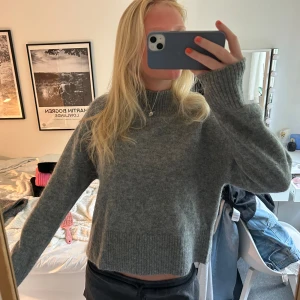 Stickad tröja - Såå fin och jätte bra skick! Knappt använd ❤️