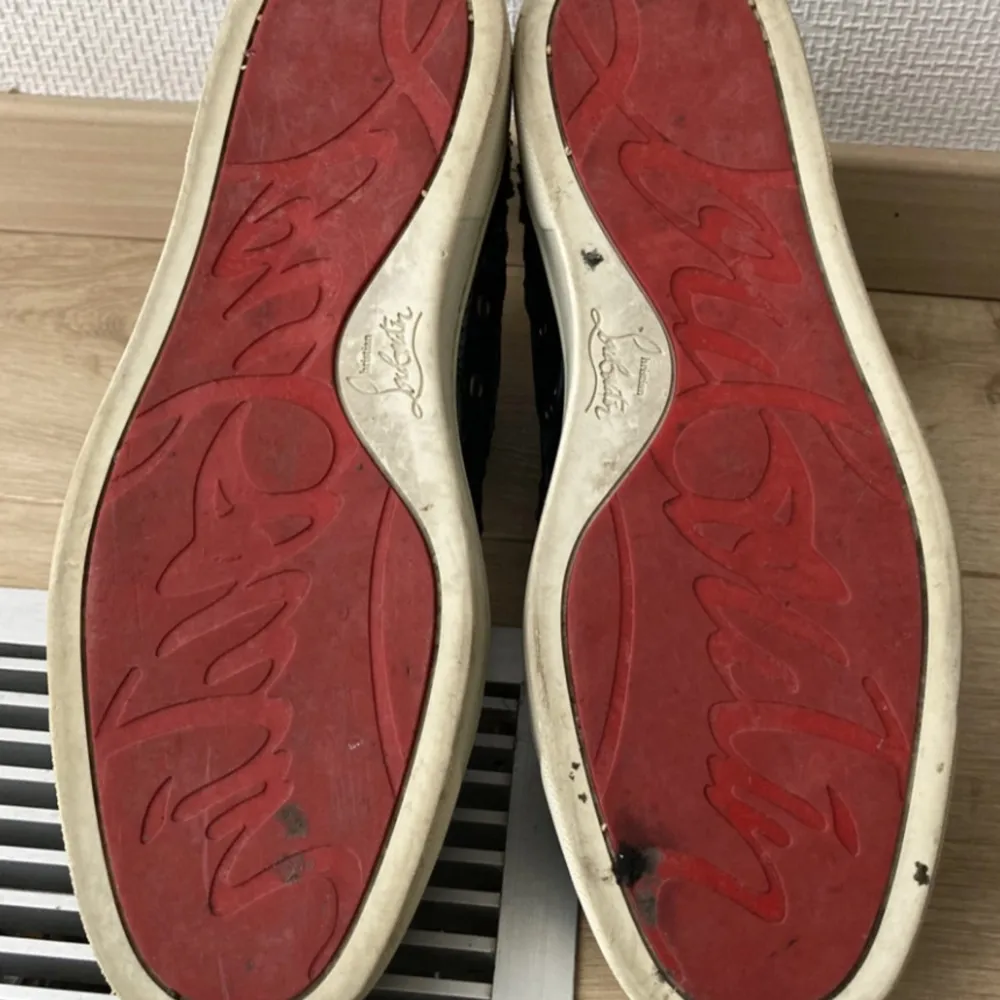 Christian Louboutin Louis Flat Python grön. Storlek 41 box finns inte. Skor.