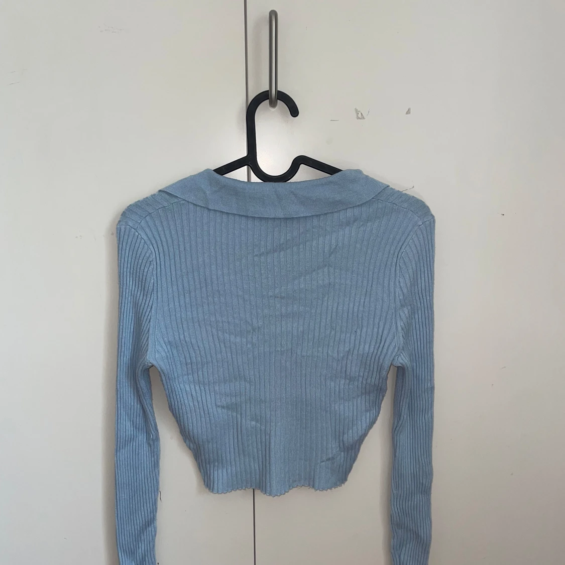 Ljusblå croppad tröja💕 - 91