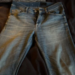 Jeans herr - Tiger of Sweden jeans 299kr