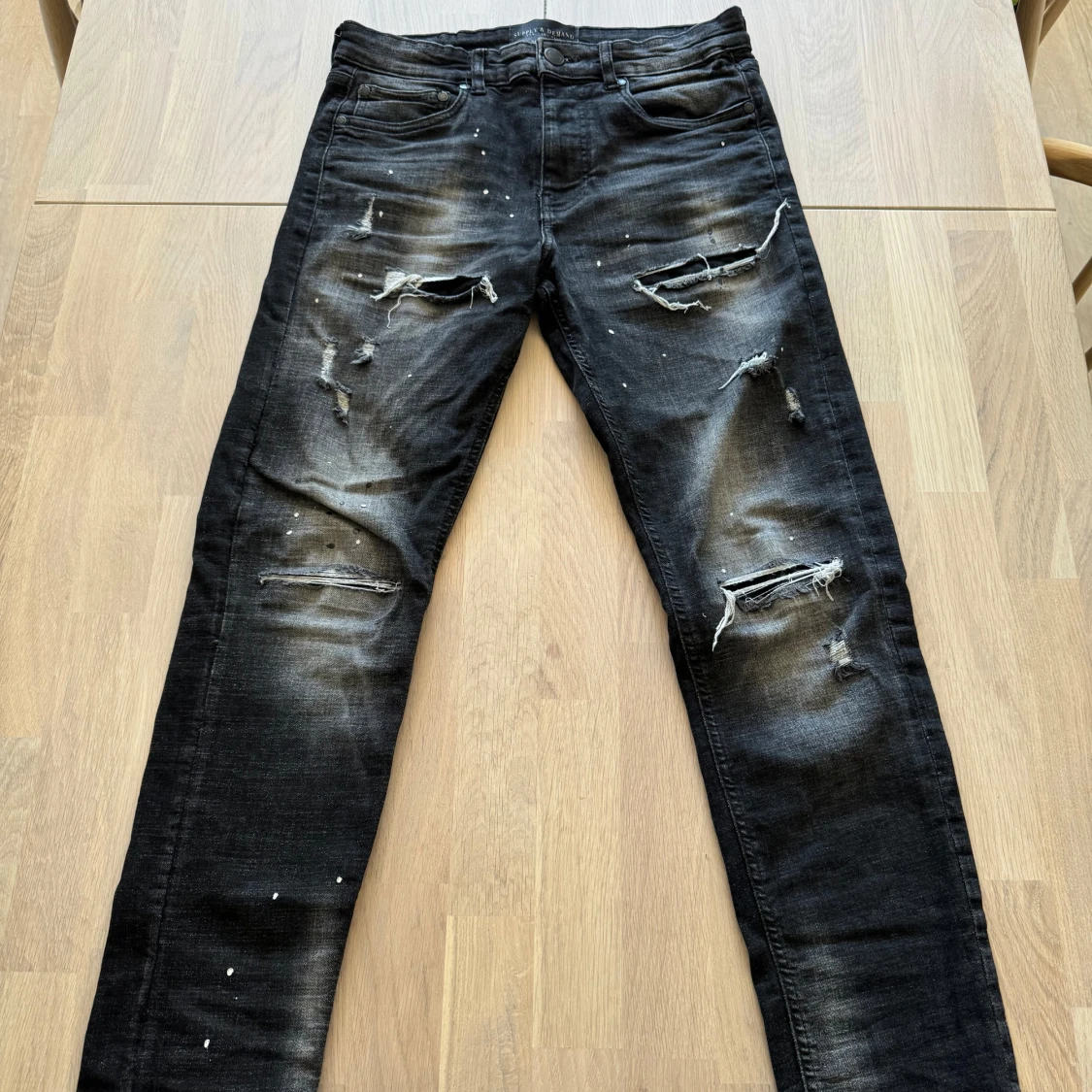 SUPPLY & DEMAND Jeans 