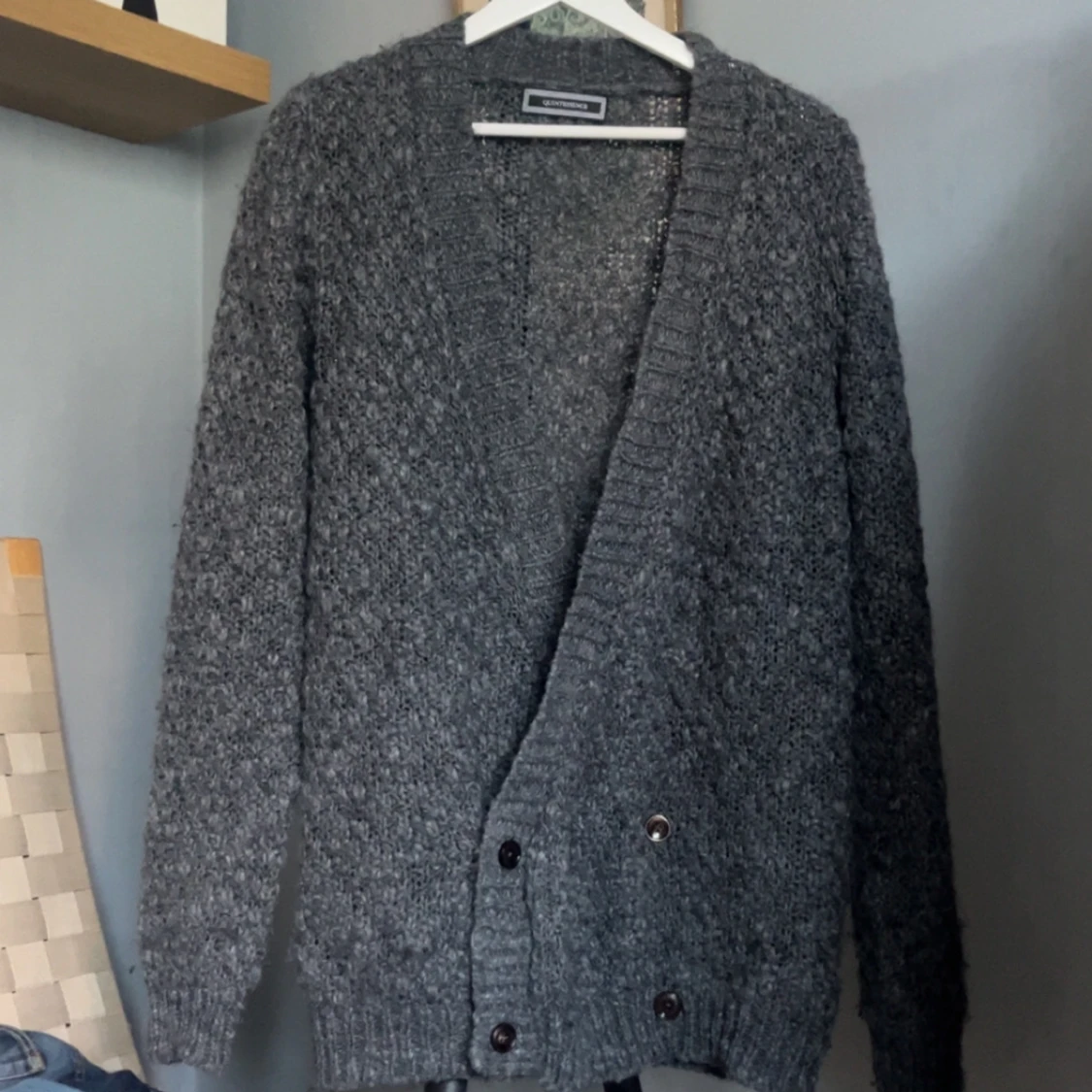 Grå kofta från Quintessence