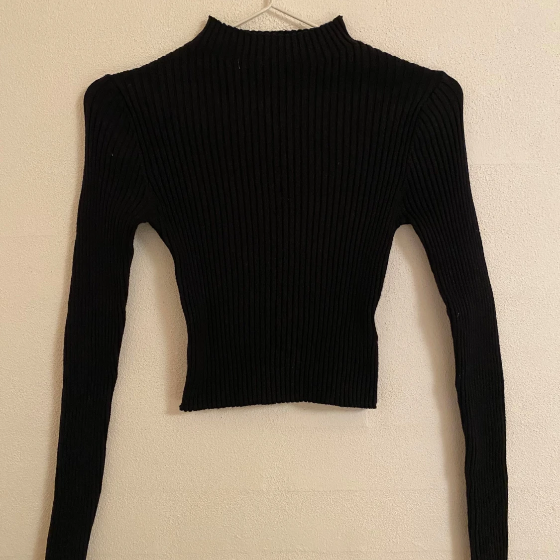 Svart ribbad tröja - 3