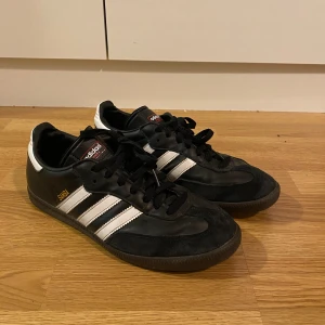 Adidas samba - Använda sambas men fortfarande i väldigt bra skick!