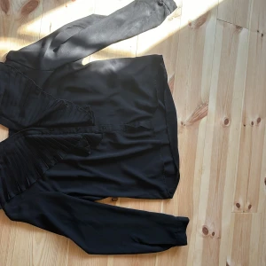 Blus - Only nyskick strl 40