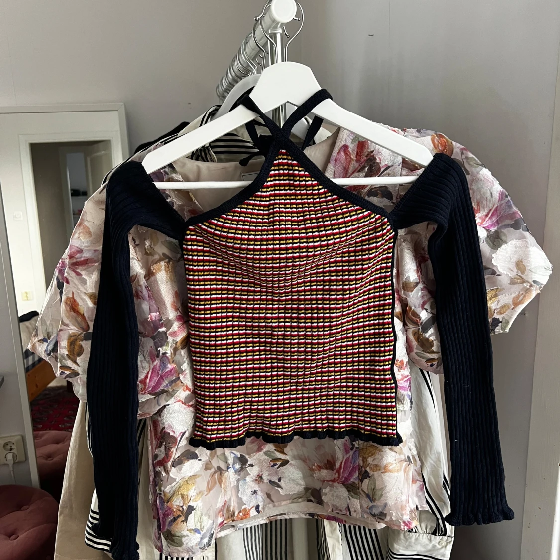 Svart, färgad, långärmad topp från Zara - 92