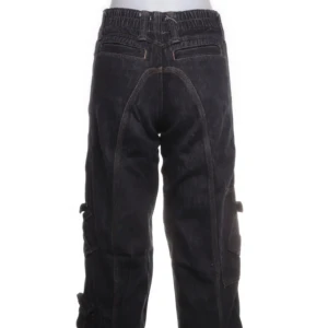 BDG baggy cargo jeans  - XS baggy jeans,har köpt från Urban outfiters,de e i bra kondition,har köpt för ungefär 1000kr i danmark,har använd de mycket så det blir billigare