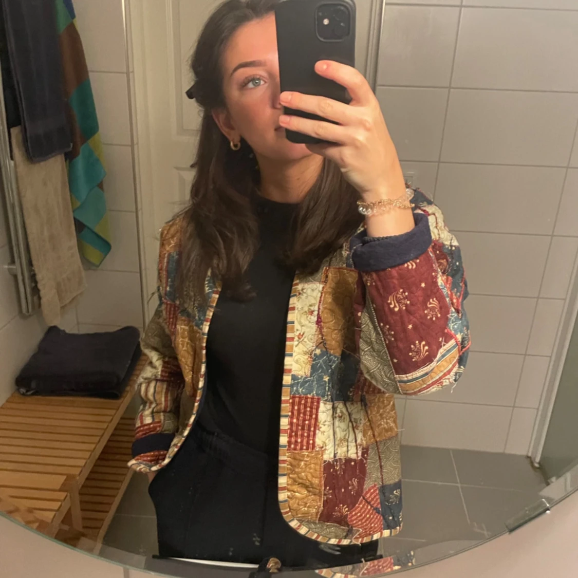 Jacka i fint mönster och matrial 