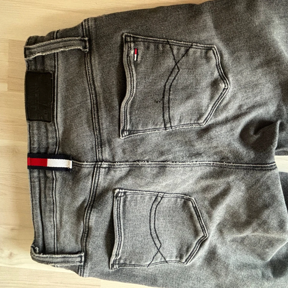 Tommy hilfiger Jeans  - 90