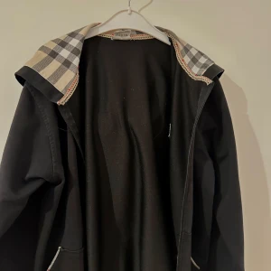 Burberry hoodie  - Väldig grish