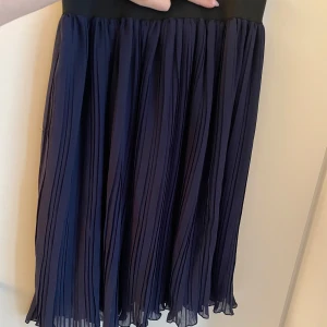 Blå kjol - I princip oanvänd  