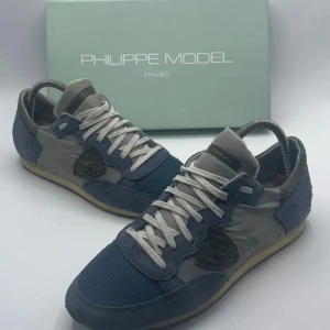 Philip models - Säljer dessa då jag ej använder dessa då. Dom är köpa på plick så vet ej ifal dom är äkta eller inte men dom ser äkta ut. Priset är ej fast 