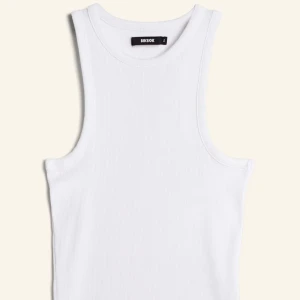 Topp bikbok - Säljer denna topp från bikbok. Endast använd 1 gång. Nypris: 159kr, jag säljer för 60kr.💕