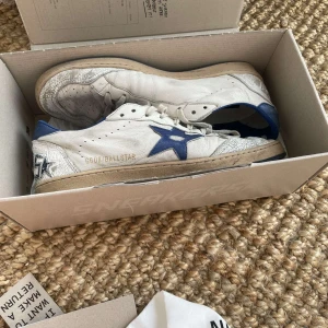 Golden Goose Ballstar - Hej säljer ett par fina Ballstars i gott skick som köptes i somras, äkthesbevis och kvitto finns.