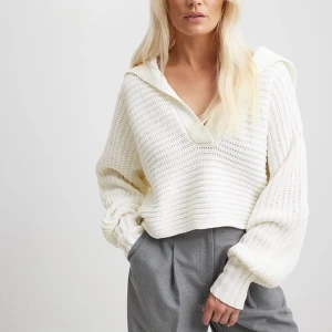 Stickad tröja - Mycket bra skick, använda fåtal gånger. Skicka meddelande om du vill ha fler bilder.