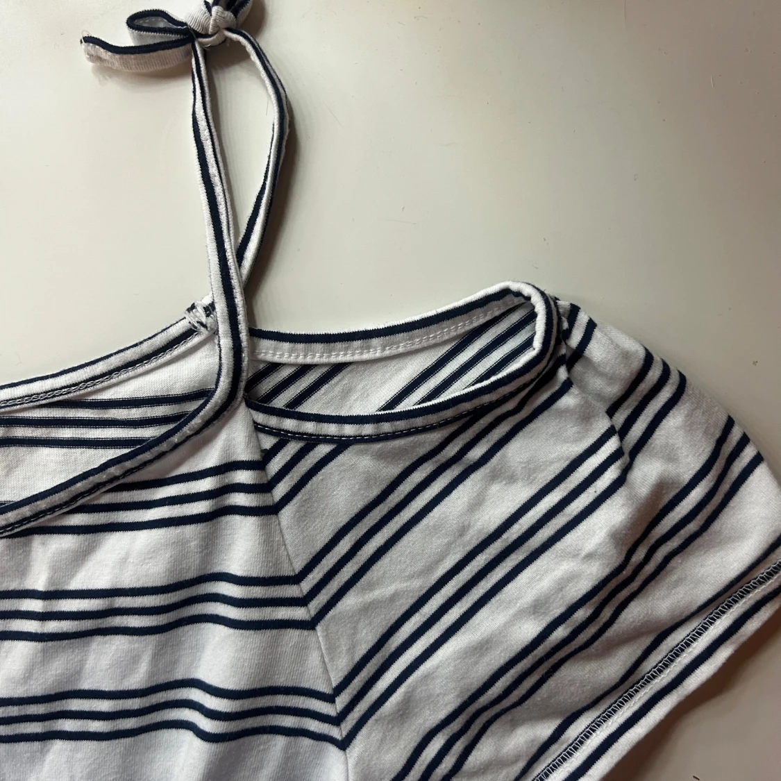 Vit/marinblå randig Tommy Hilfiger klänning - 2