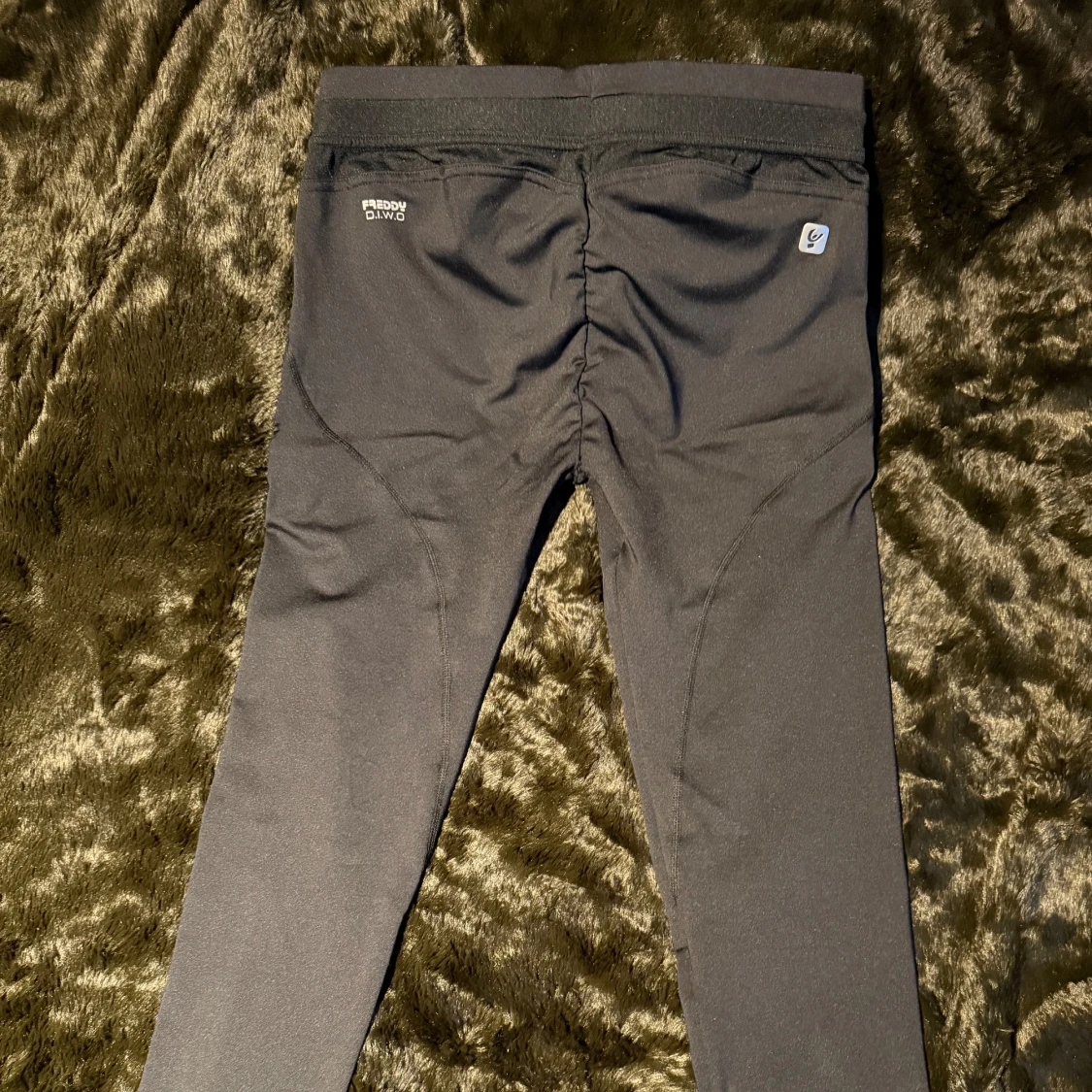 Svarta leggings från Freddy - 1