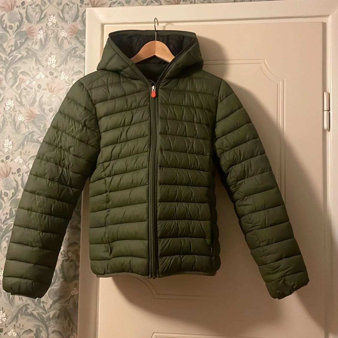 Grön pufferjacka från Save the Duck