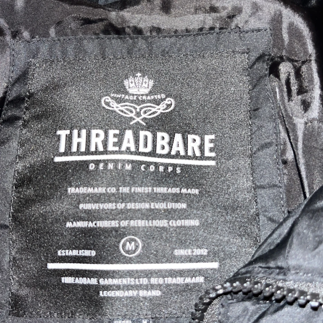 Svart pufferjacka från Threadbare - 1