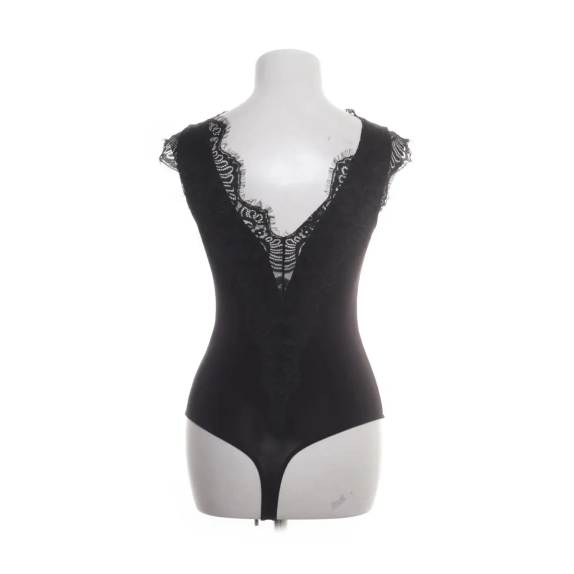 Svart spetsbody från Pieces - 1