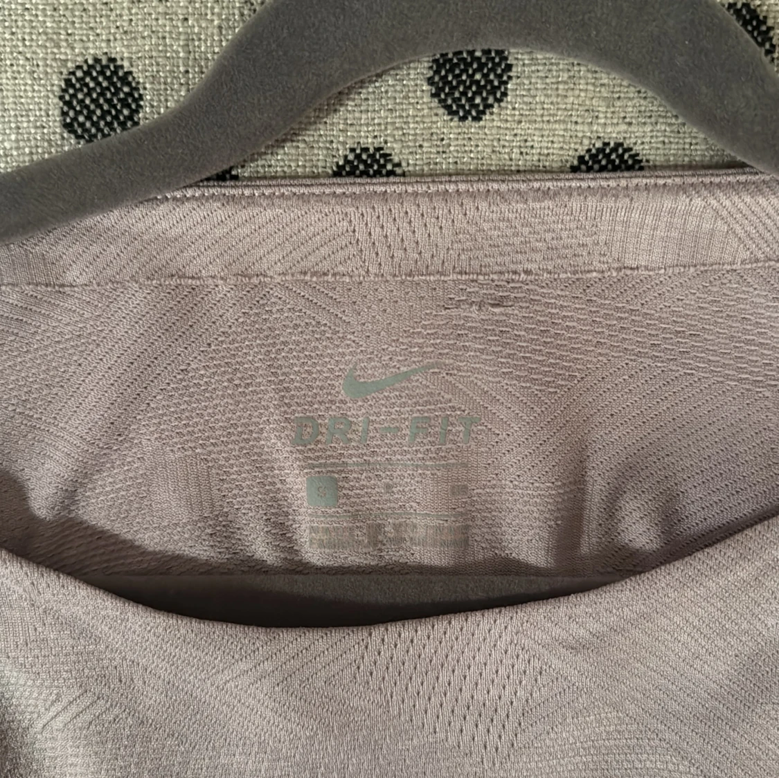 Ljusrosa långärmad tröja från Nike - 2