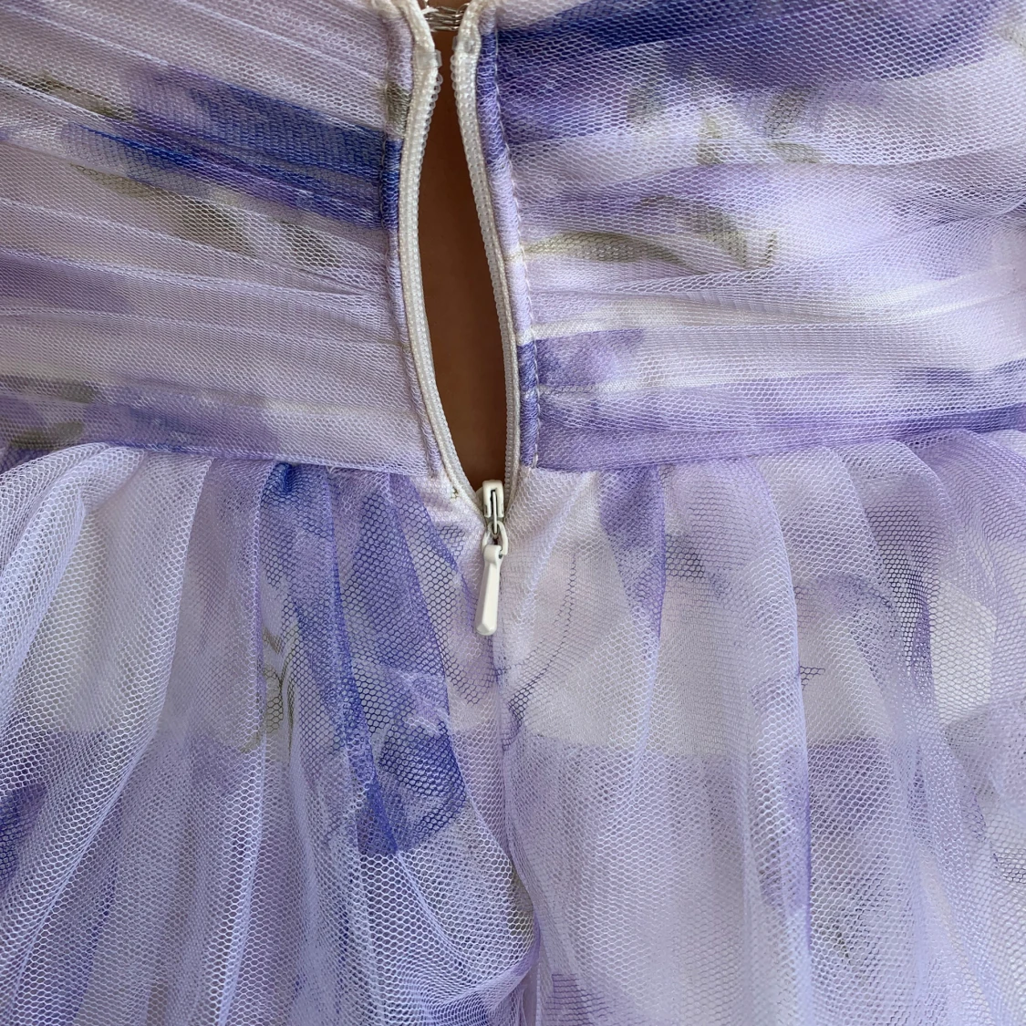 Balklänning, tyll, lila blommor, från Zapaka - 2