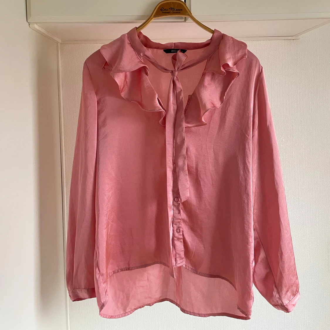 Rosa skjorta storlek 40 från only nyskick  - 2