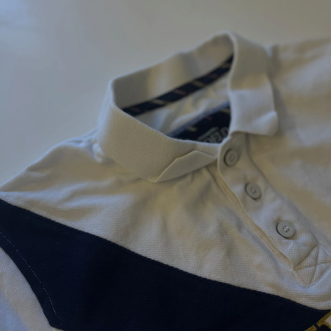 Vit pikétröja från Bondelid - 1