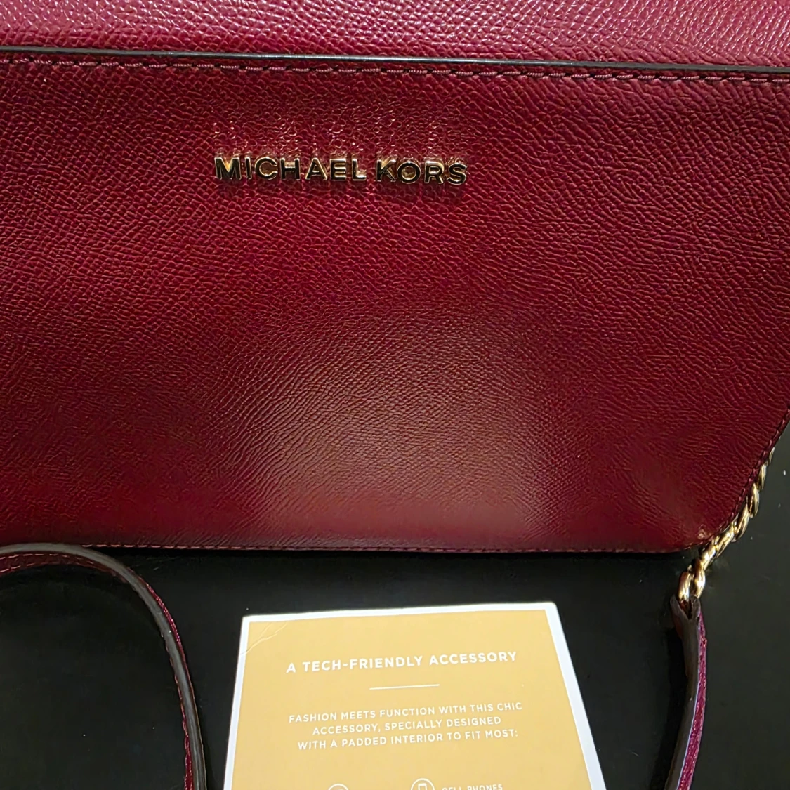 Vinröd Jet Set från Michael Kors oanvänd - 1