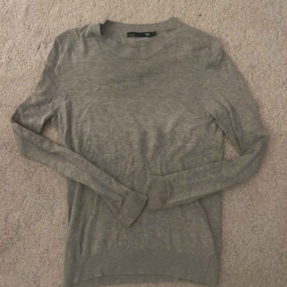 Grå tröja från 157