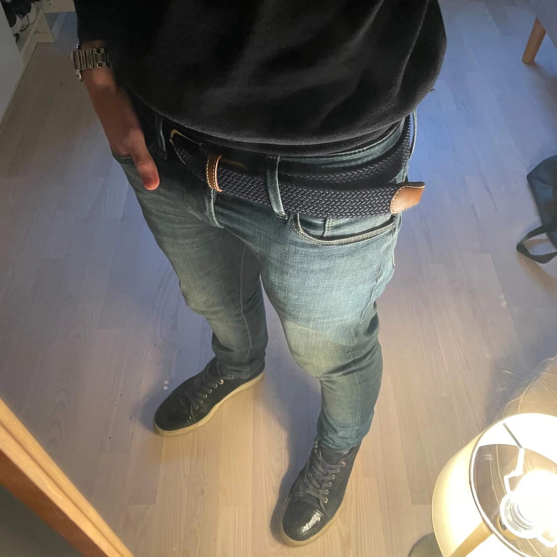 Blått flätat bälte med bruna detaljer - 1