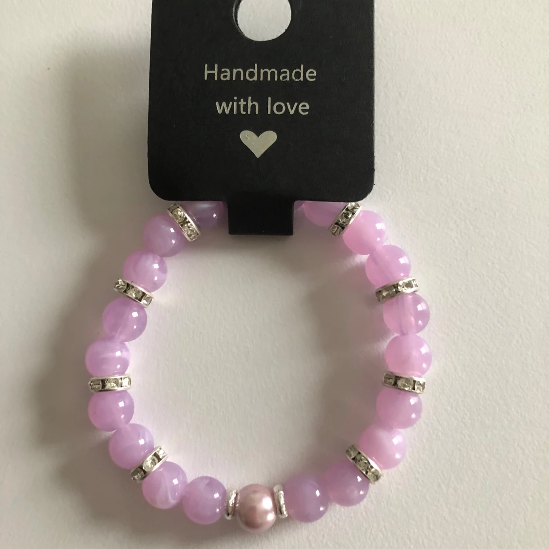 Handgjort lila armband med pärlor - 2