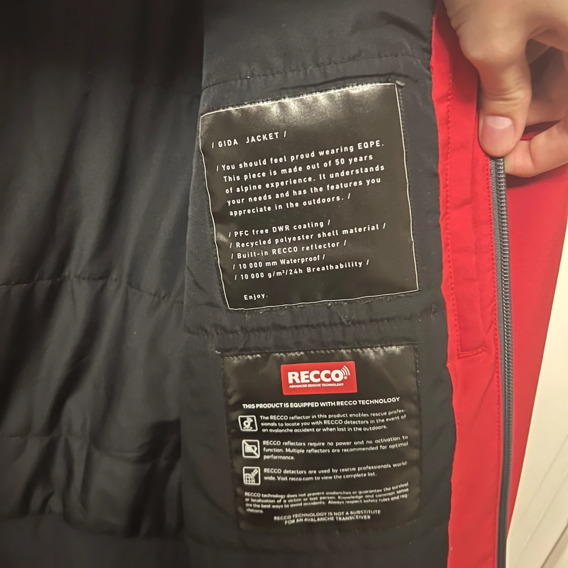 Röd EQPE skidjacka (dam, medium) – i fint skick! - 3