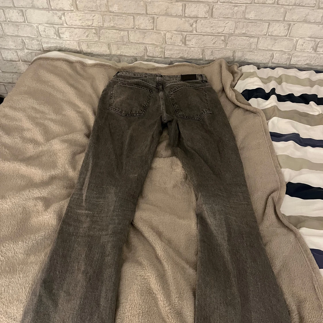 Grå jeans med bootcut - 91