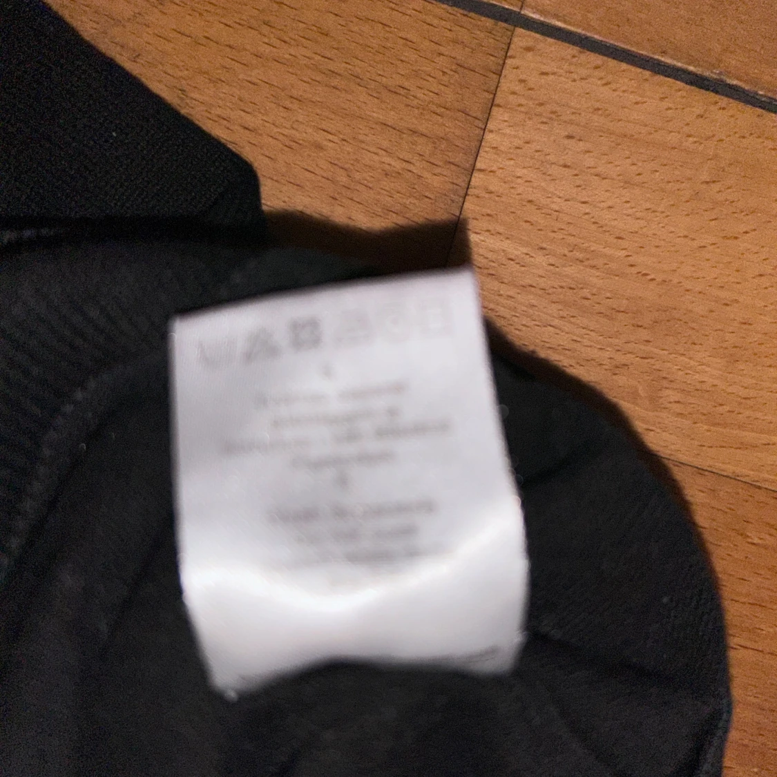 Svart tröja från English Laundry - 93