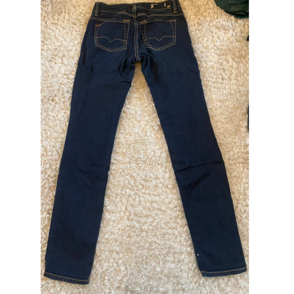 Mörkblå slim fit jeans från BOSS ORANGE - 90