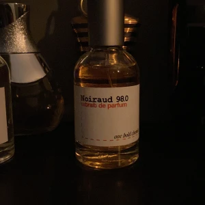 Parfymflaskor från One Bold Chemist - Säljer denna parfym från onebold cemist. Kan även byta dom, gärna alla eller några mot en lite dyrare parfym 