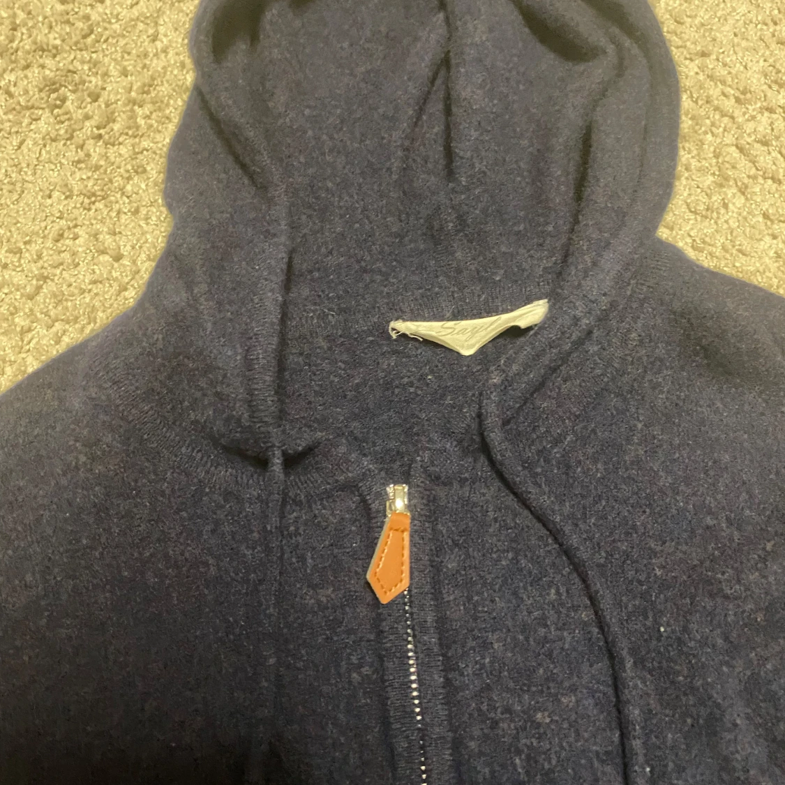 Mörkblå cashmere hoodie  - 91
