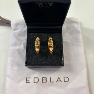 Edblad peak örhängen guld - Så fina & i bra skick
